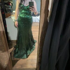 Windsor Emerald Green Sequin Mermaid Prom Dress